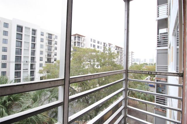 17890 W Dixie Hwy 519 Hwy 519, North Miami Beach, FL 33160