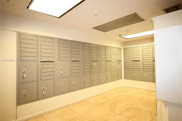 17890 W Dixie Hwy 519 Hwy 519, North Miami Beach, FL 33160