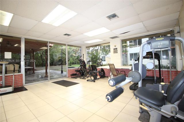 17890 W Dixie Hwy 519 Hwy 519, North Miami Beach, FL 33160