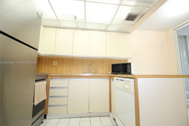 17890 W Dixie Hwy 519 Hwy 519, North Miami Beach, FL 33160