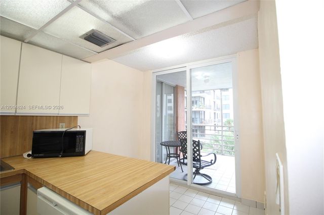 17890 W Dixie Hwy 519 Hwy 519, North Miami Beach, FL 33160