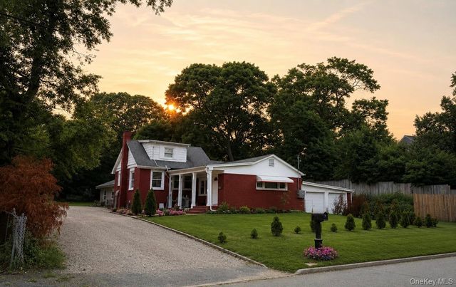 71 11th Avenue, Huntington Station, NY 11746
