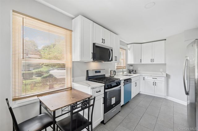 71 11th Avenue, Huntington Station, NY 11746