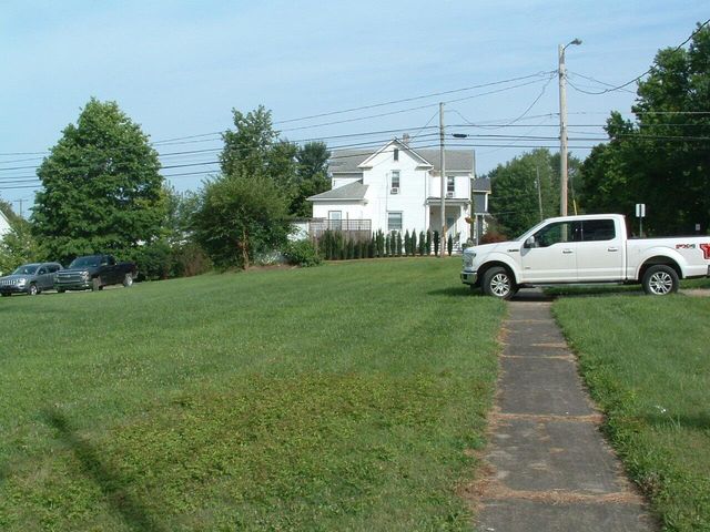 76 E Main Street, Centerburg, OH 43011