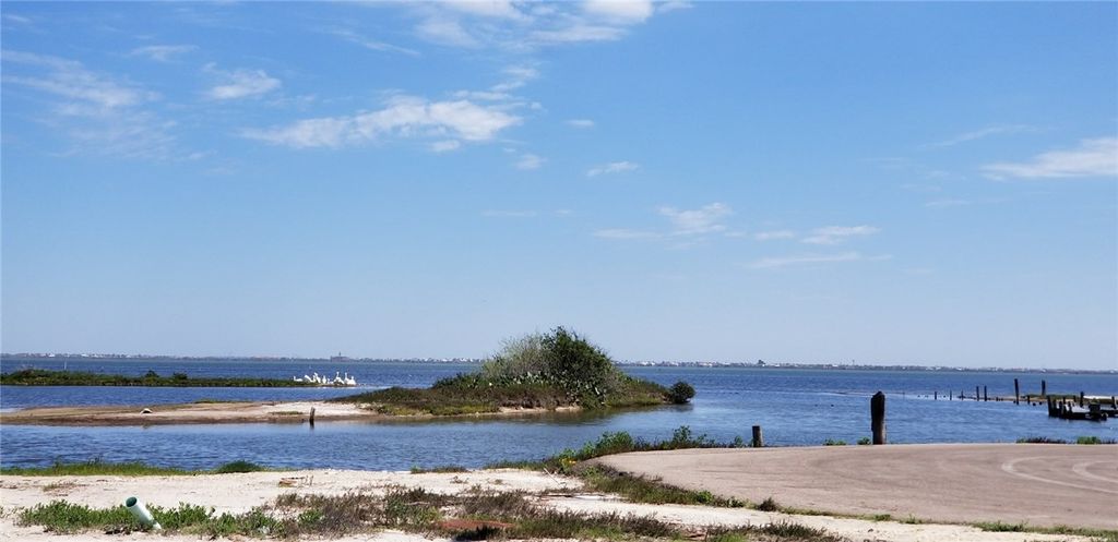 4005 SUMMIT Dr, Corpus Christi, TX 78418 — photo 5