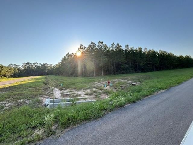 10517 Legends Road, Willis, TX 77378