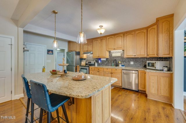 748 Cripple Creek Road, Watauga, TN 37694