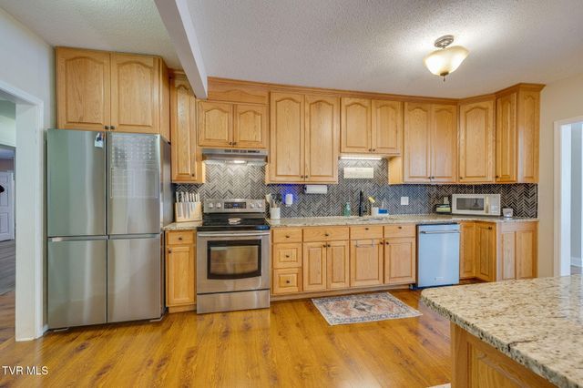 748 Cripple Creek Road, Watauga, TN 37694