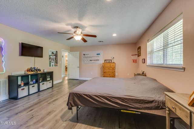 748 Cripple Creek Road, Watauga, TN 37694