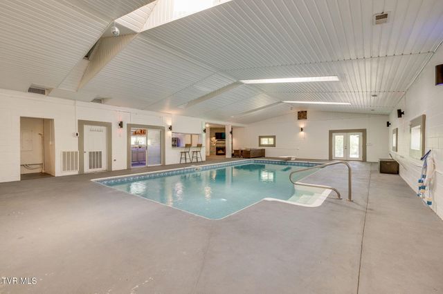 748 Cripple Creek Road, Watauga, TN 37694