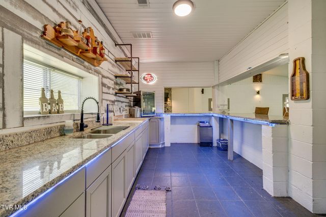 748 Cripple Creek Road, Watauga, TN 37694