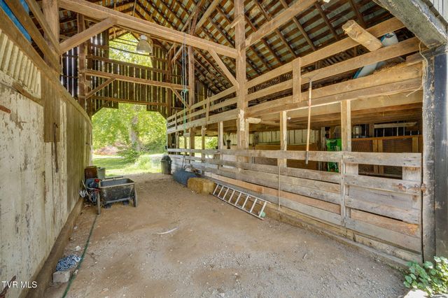 748 Cripple Creek Road, Watauga, TN 37694