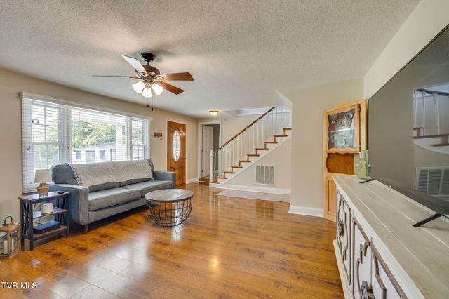 748 Cripple Creek Road, Watauga, TN 37694