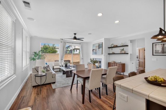 2742 Kalamer Way, Sacramento, CA 95835