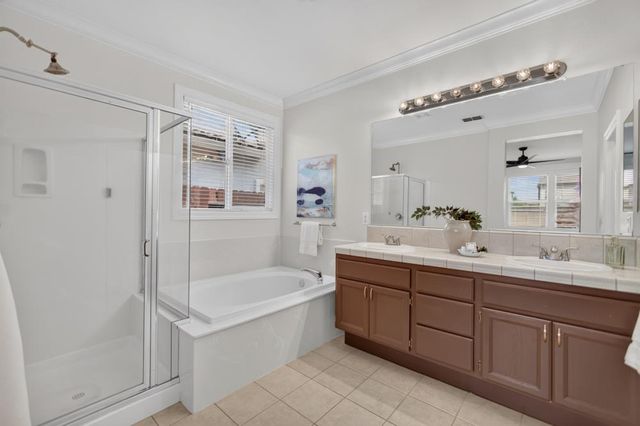2742 Kalamer Way, Sacramento, CA 95835