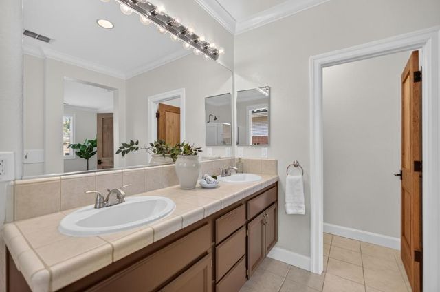 2742 Kalamer Way, Sacramento, CA 95835