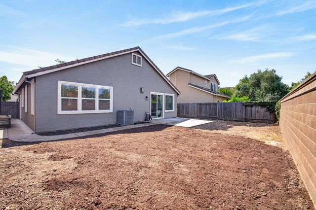 2742 Kalamer Way, Sacramento, CA 95835
