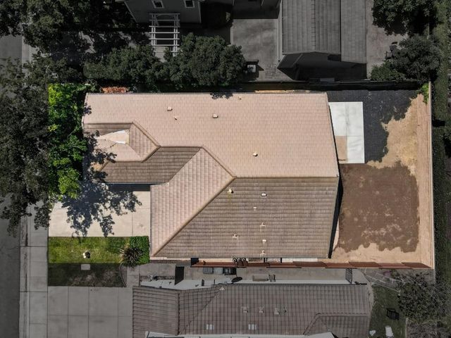 2742 Kalamer Way, Sacramento, CA 95835