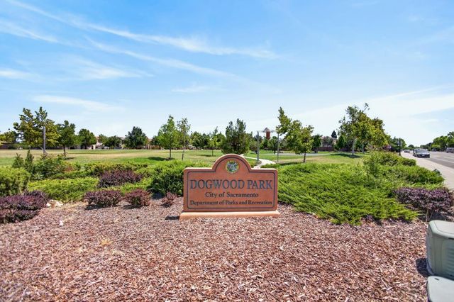 2742 Kalamer Way, Sacramento, CA 95835