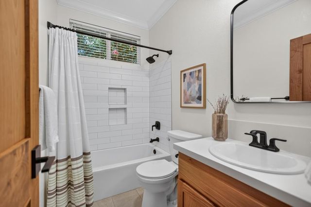 2742 Kalamer Way, Sacramento, CA 95835