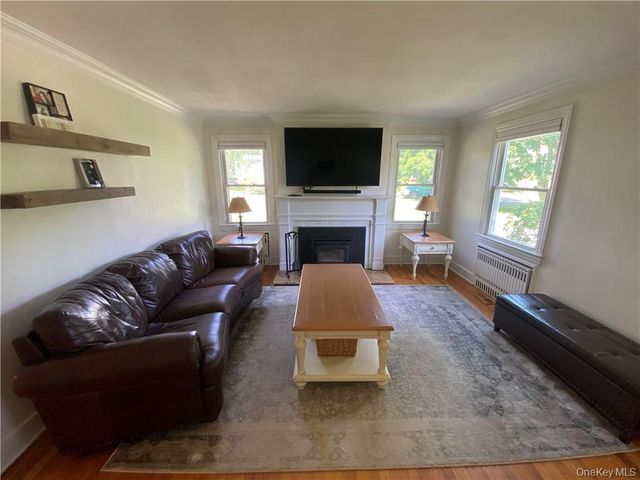 17 Harriman Avenue, Sloatsburg, NY 10974