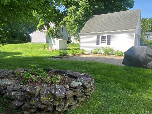 17 Harriman Avenue, Sloatsburg, NY 10974