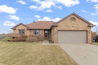 36779 N Pointe Cir Street, New Baltimore, MI 48047