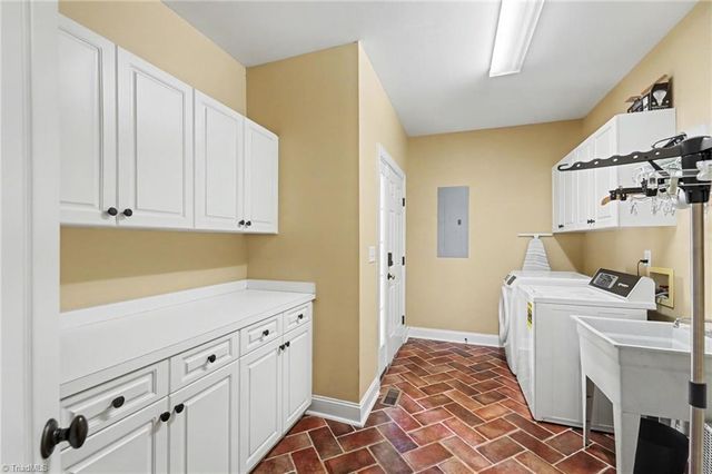 4386 Ashton Oaks Court, High Point, NC 27265