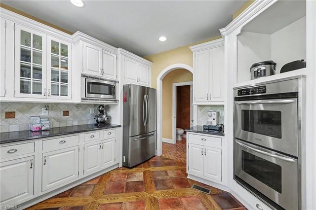 4386 Ashton Oaks Court, High Point, NC 27265