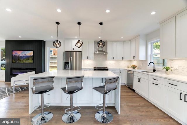 5735 4TH ST S, Arlington, VA 22204