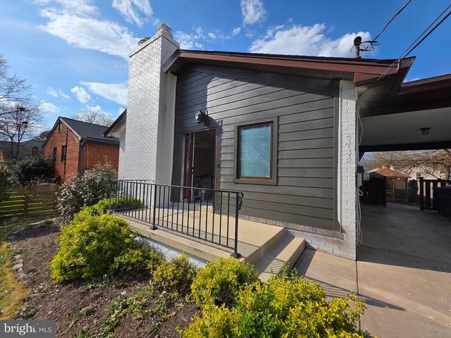 5735 4TH ST S, Arlington, VA 22204