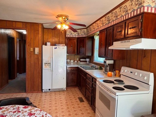 2392 Cherry Hill Road, Wheeling, WV 26003