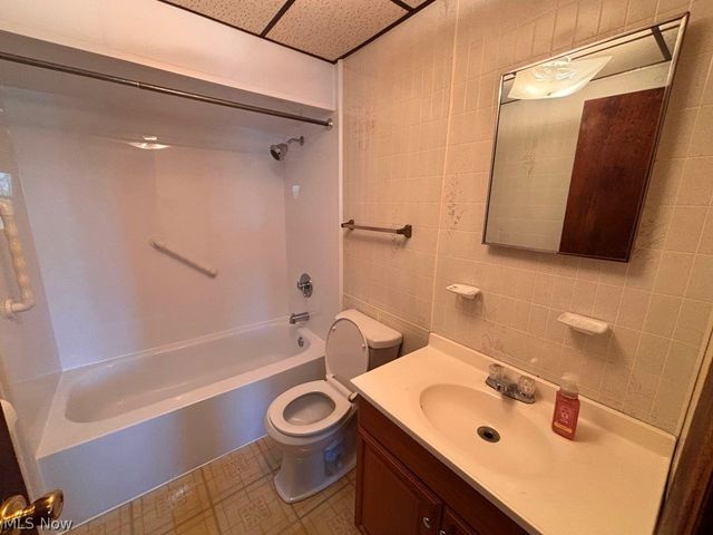 2392 Cherry Hill Road, Wheeling, WV 26003