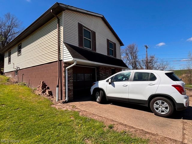 2392 Cherry Hill Road, Wheeling, WV 26003