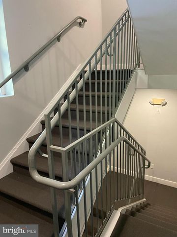 525 W STATE ST, Kennett Square, PA 19348