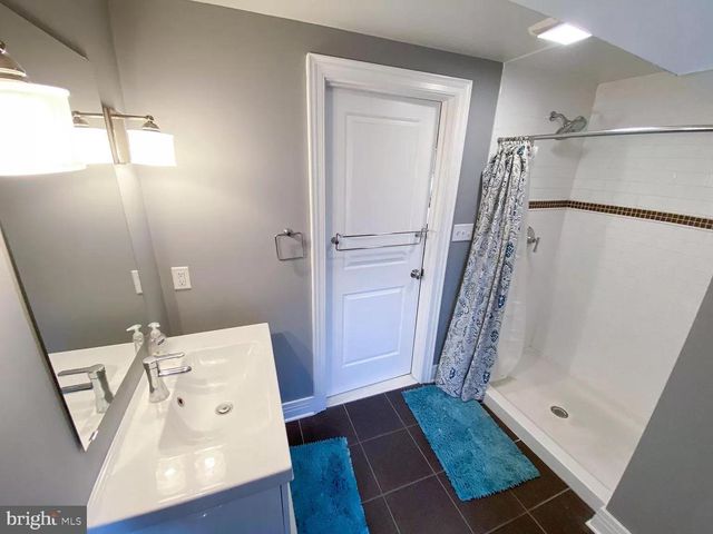 525 W STATE ST, Kennett Square, PA 19348