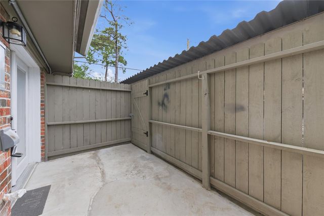 515 Tallowood Road 15, Houston, TX 77024