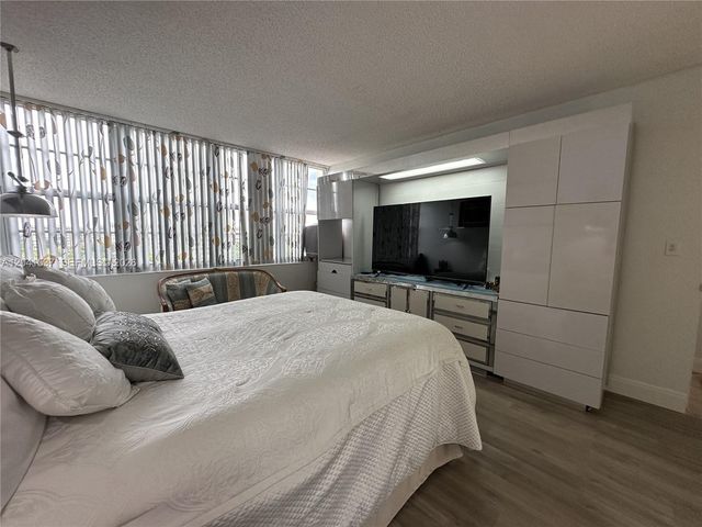 1200 Saint Charles Pl 618, Pembroke Pines, FL 33026