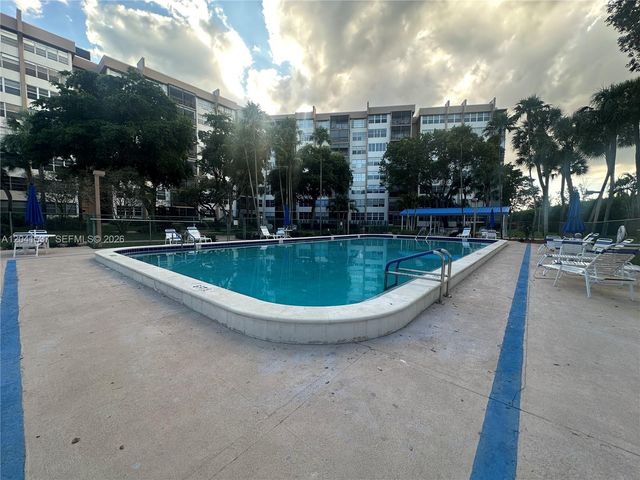 1200 Saint Charles Pl 618, Pembroke Pines, FL 33026