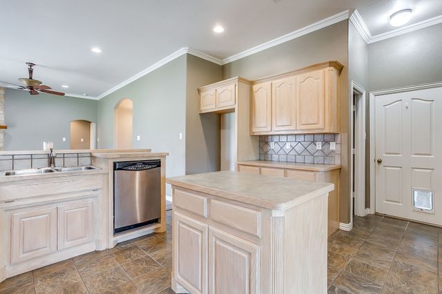 550 Sandlin Lane, Springtown, TX 76082