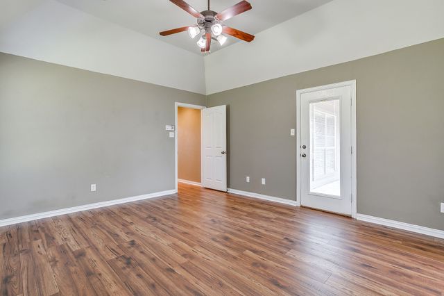550 Sandlin Lane, Springtown, TX 76082