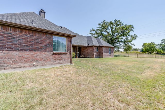 550 Sandlin Lane, Springtown, TX 76082