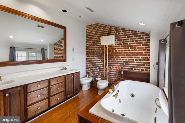 301 JOHN KALLIS LN, Stevensville, MD 21666