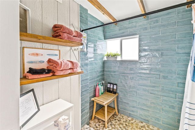 311 Olive Street, Surfside Beach, TX 77541