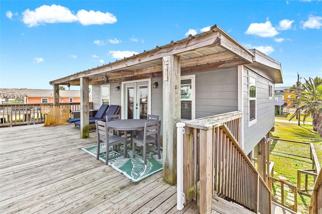 311 Olive Street, Surfside Beach, TX 77541