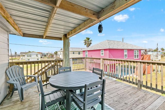 311 Olive Street, Surfside Beach, TX 77541