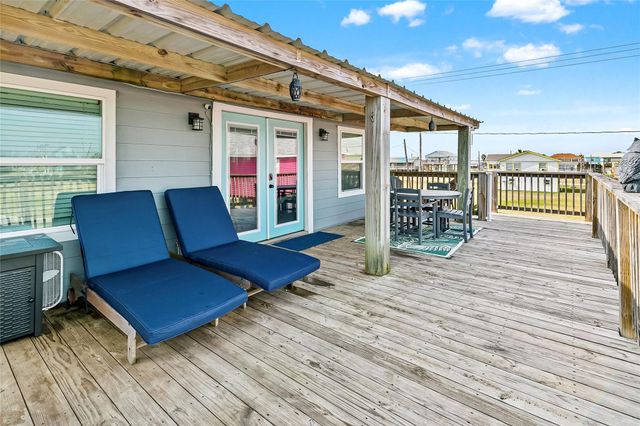311 Olive Street, Surfside Beach, TX 77541