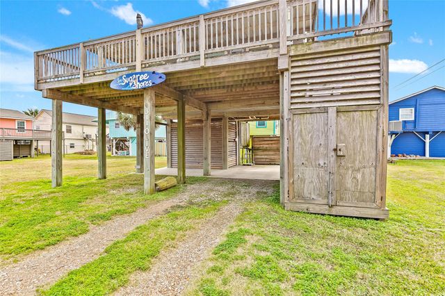 311 Olive Street, Surfside Beach, TX 77541