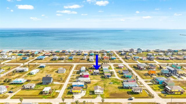 311 Olive Street, Surfside Beach, TX 77541
