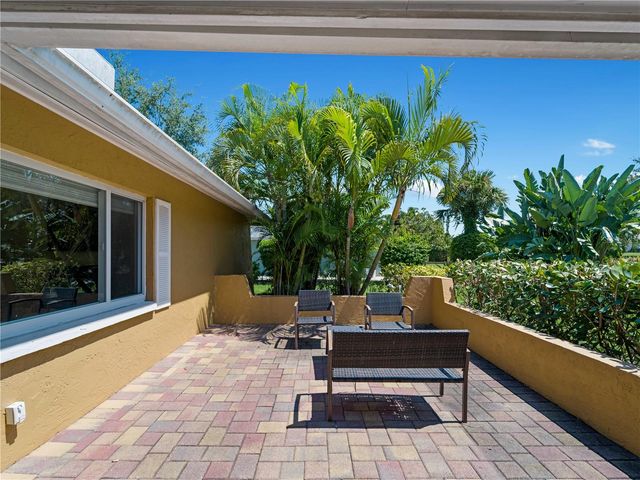 424 BAYCREST DRIVE, Venice, FL 34285